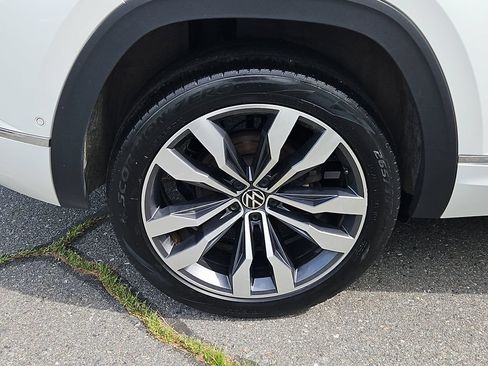 Used 2023 Volkswagen Atlas Cross Sport SEL Premium R-Line AWD/4WD image 9