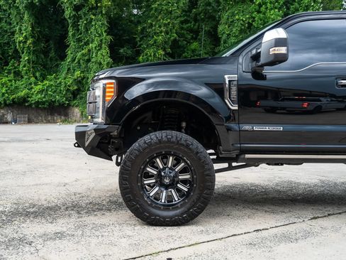Used 2018 Ford F350 Platinum w/ Platinum Ultimate Package AWD/4WD image 3