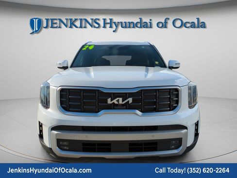Used 2024 Kia Telluride SX Prestige w/ Towing Package image 8