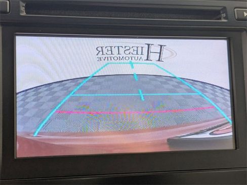 Used 2014 Toyota Camry SE image 18