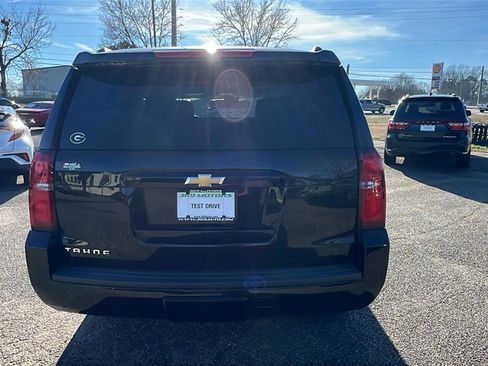 Used 2017 Chevrolet Tahoe LT w/ LT Signature Package image 6