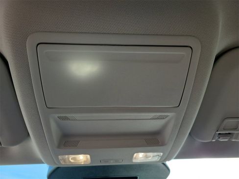 Used 2025 Ford Escape Base w/ Class II Trailer Tow Package image 32