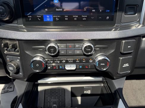Used 2025 Ford F250 Platinum AWD/4WD image 29