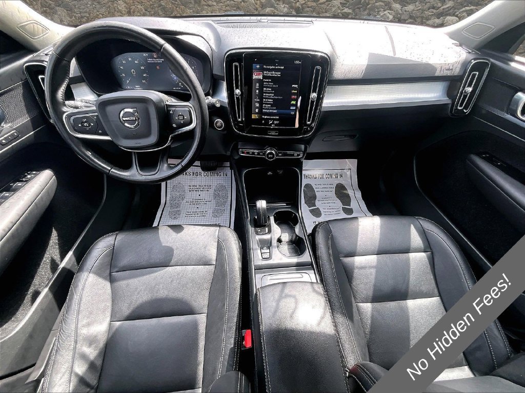 Used 2021 Volvo XC40 T4 Momentum FWD image 14