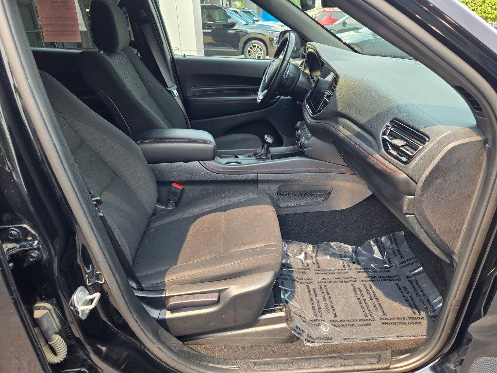 Used 2025 Dodge Durango GT AWD/4WD image 7