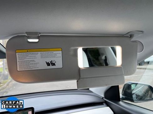 Used 2022 Tesla Model Y Long Range image 23