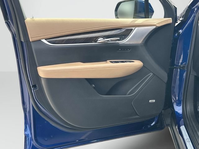 Certified 2024 Cadillac XT6 Sport w/ LPO, ONYX Package AWD/4WD image 13
