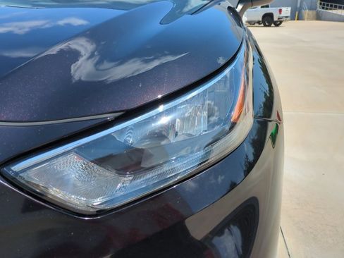 Used 2020 Toyota Highlander LE FWD image 9
