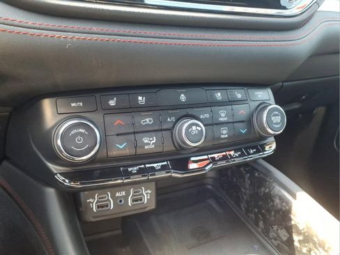 Used 2024 Dodge Durango R/T AWD/4WD image 21