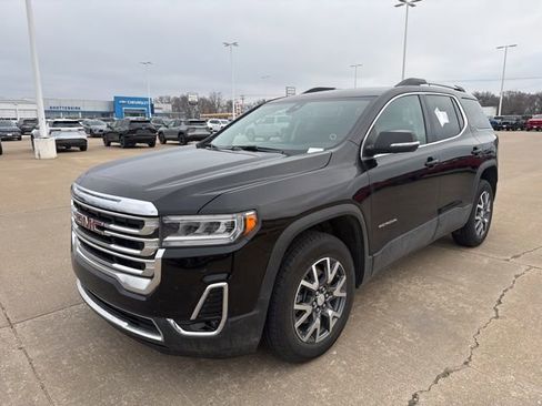 Used 2023 GMC Acadia SLT w/ Preferred Package image 7