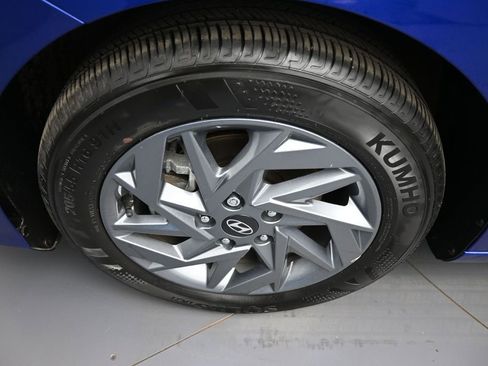 Certified 2024 Hyundai Elantra SEL FWD image 14