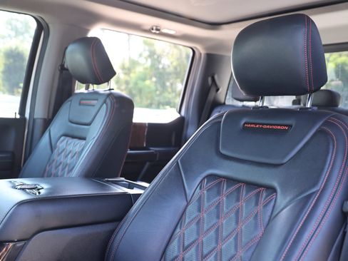 Used 2019 Ford F150 Lariat w/ Equipment Group 502A Luxury AWD/4WD image 16