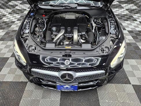 Used 2018 Mercedes-Benz SL 550 image 35