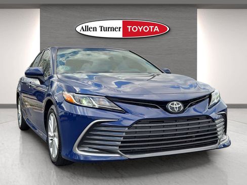Used 2024 Toyota Camry LE image 2