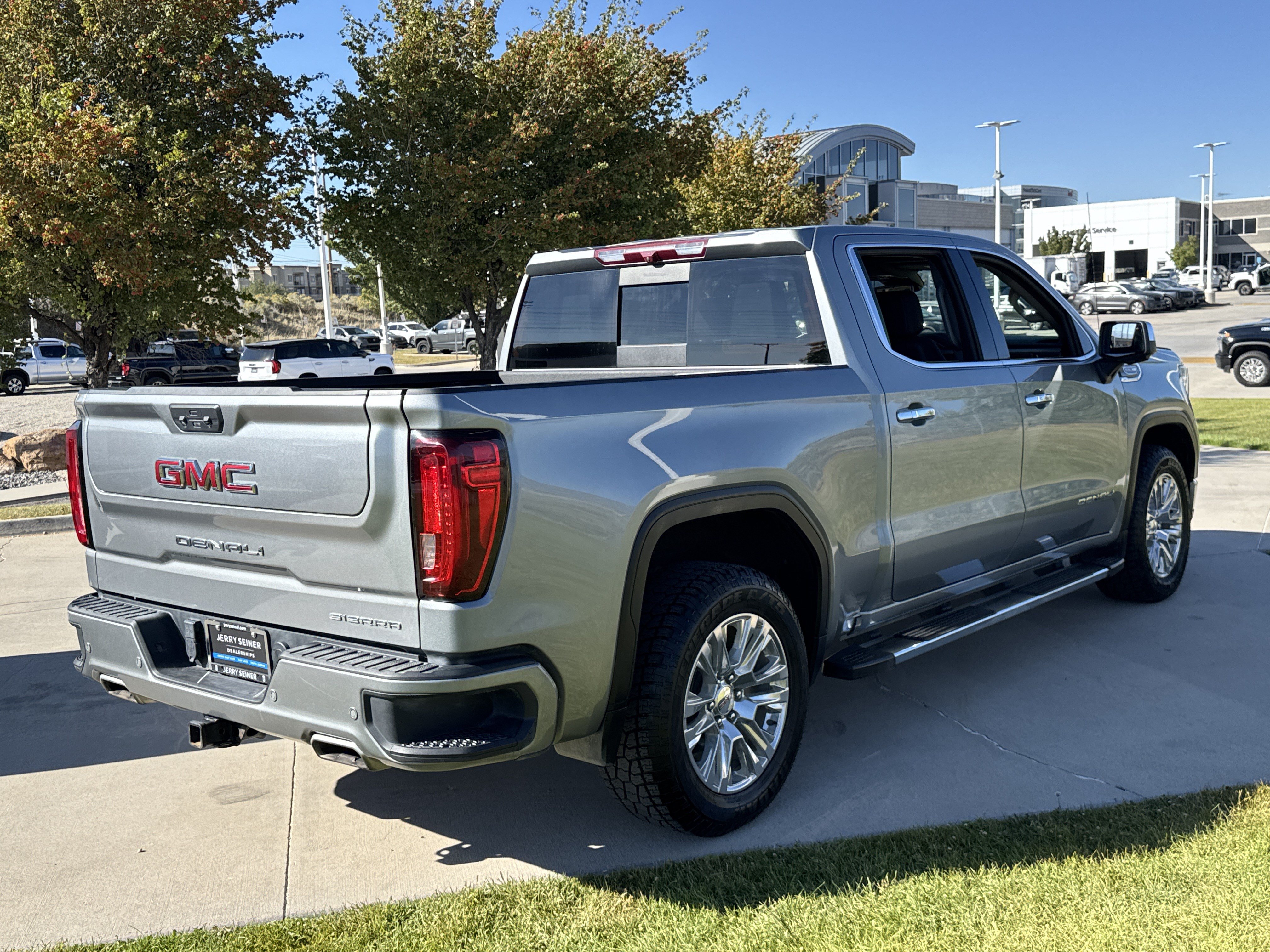 Used 2023 GMC Sierra 1500 Denali AWD/4WD image 5