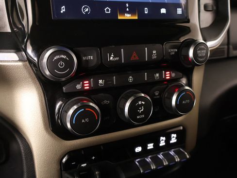 Used 2024 RAM 2500 Laramie w/ Safety Group AWD/4WD image 8