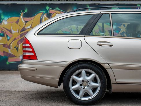 Used 2002 Mercedes-Benz C 320 Wagon image 8