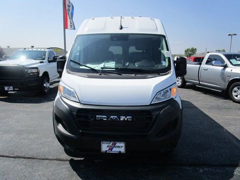 Used 2024 RAM ProMaster 2500 w/ Power Group FWD image 2
