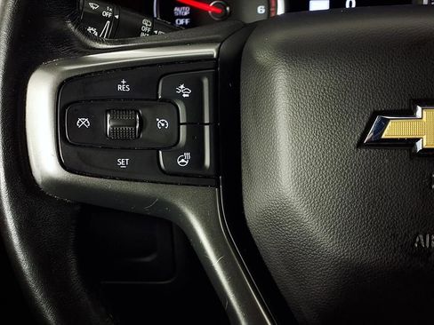 Used 2021 Chevrolet Suburban Premier image 19