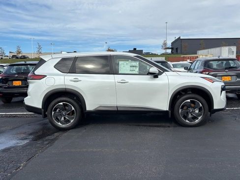 New 2026 Nissan Rogue SV image 2