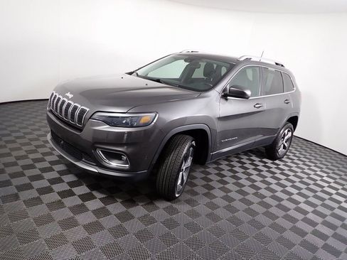 Used 2019 Jeep Cherokee Limited w/ Technology Group AWD/4WD image 12