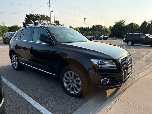 Used 2016 Audi Q5 2.0T Premium Plus w/ Technology Package AWD/4WD image 2