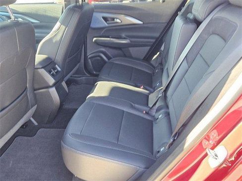 Used 2025 Chevrolet Equinox EV LT w/ Convenience Package image 10