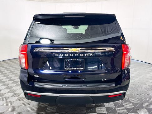 Used 2023 Chevrolet Suburban LT AWD/4WD image 4