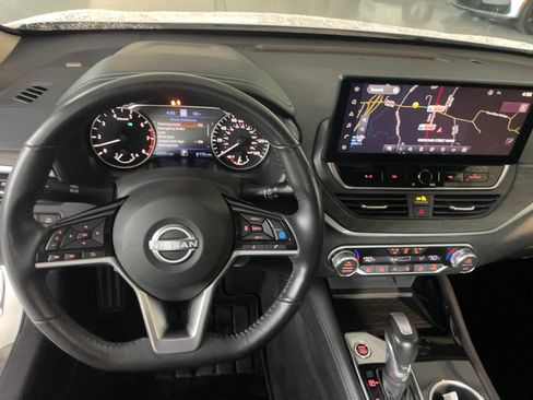 Used 2023 Nissan Altima 2.5 SL AWD/4WD image 9