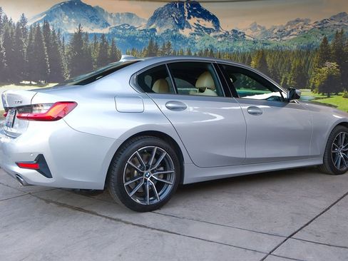 Used 2019 BMW 330i Sedan w/ Driving Assistance Package image 6