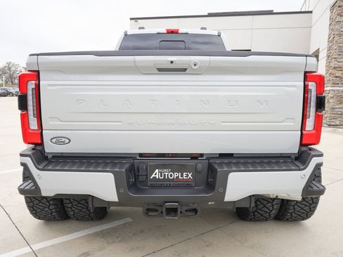 Used 2025 Ford F450 Platinum w/ Platinum Plus Package image 5