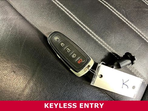 Used 2018 Ford Escape Titanium AWD/4WD image 30