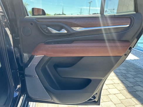 Used 2023 GMC Yukon Denali Ultimate AWD/4WD image 45