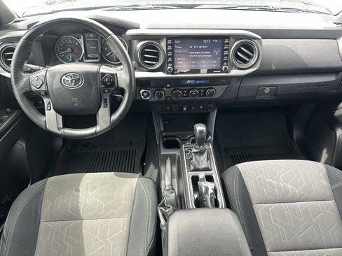 Used 2021 Toyota Tacoma TRD Sport AWD/4WD image 18