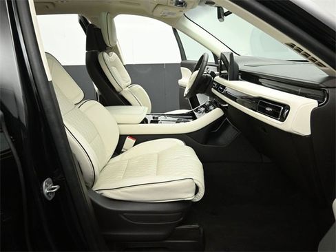 Certified 2023 Lincoln Aviator Black Label image 29