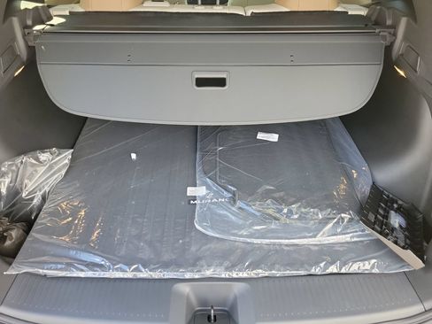 New 2026 Nissan Murano Platinum w/ Cargo Package AWD/4WD image 11
