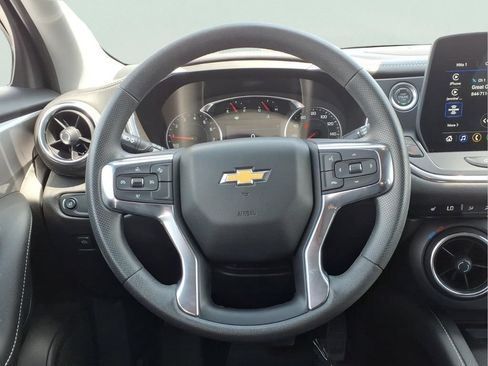 Certified 2024 Chevrolet Blazer LT w/ Convenience Package FWD image 5