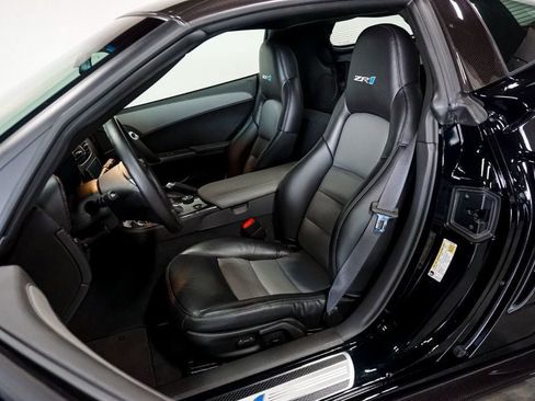 Used 2010 Chevrolet Corvette ZR1 w/ Preferred Equipment Group RWD image 9