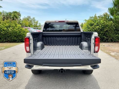 New 2026 GMC Sierra 1500 SLE AWD/4WD image 5