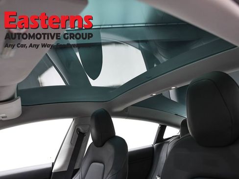 Used 2019 Tesla Model 3 Standard Range image 28