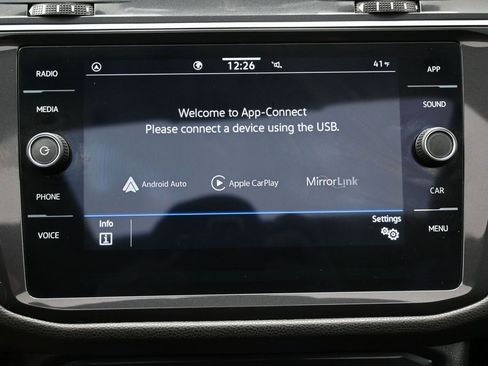 Used 2023 Volkswagen Tiguan SE R-Line image 23