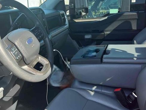Used 2024 Ford F350 XL w/ XL Chrome Package image 10