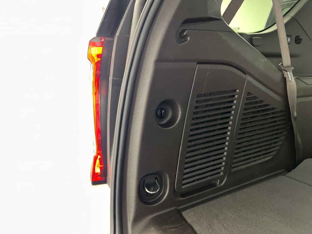 Used 2024 GMC Yukon SLT RWD image 43
