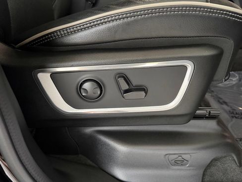 Used 2023 RAM 1500 Laramie RWD image 30