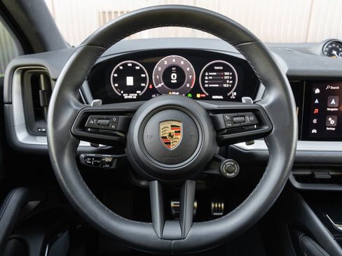 Certified 2024 Porsche Cayenne S image 13