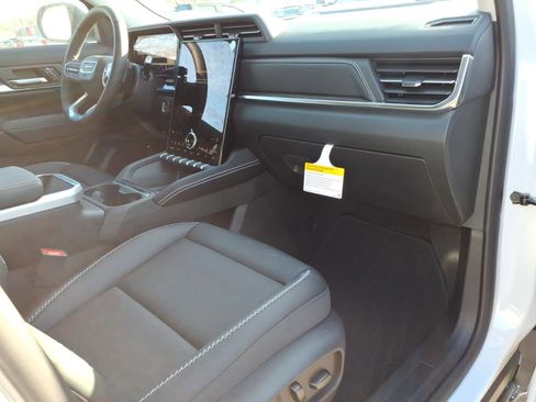 New 2026 GMC Terrain Denali image 9