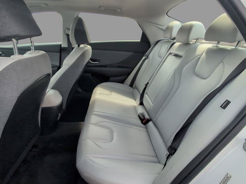 Used 2024 Hyundai Elantra Limited FWD image 36
