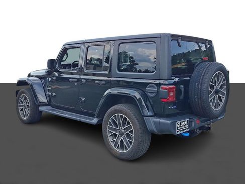Used 2023 Jeep Wrangler Unlimited Sahara w/ Dual Top Group AWD/4WD image 5