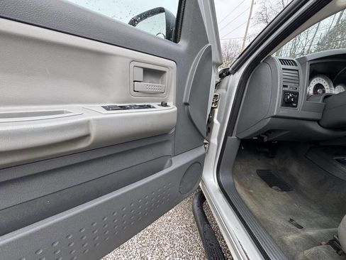 Used 2006 Dodge Dakota SLT image 13
