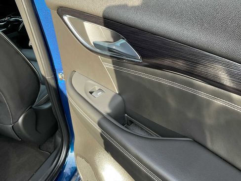 Used 2023 Buick Envision Essence image 40